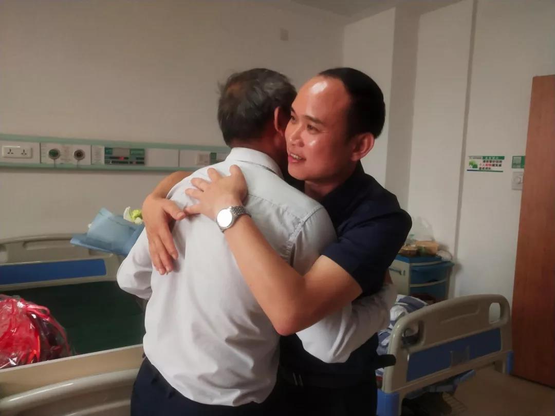 真情關(guān)懷，慰問員工丨老羅，愿您早日康復(fù)！
