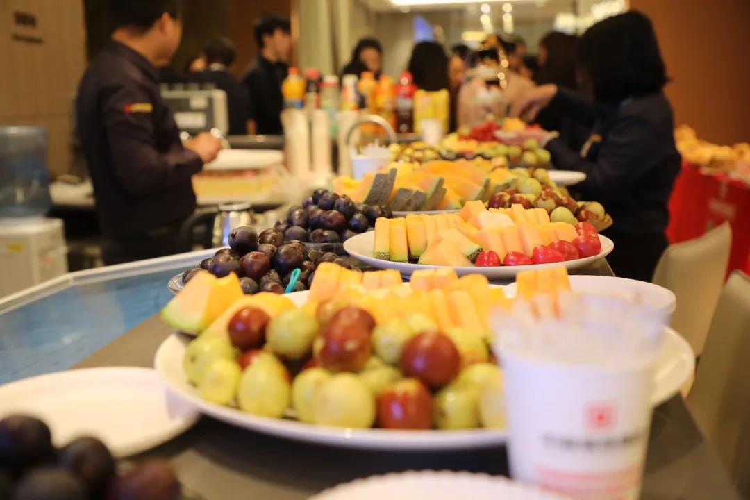 員工生日會(huì)丨金秋碩果，共度韶華，祝壽星們生日快樂(lè)！