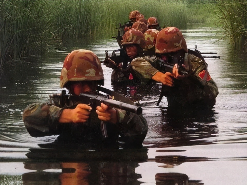 一位轉(zhuǎn)業(yè)后的特種兵，辦農(nóng)場種瓜菜，靠1個優(yōu)點(diǎn)，年賺200萬